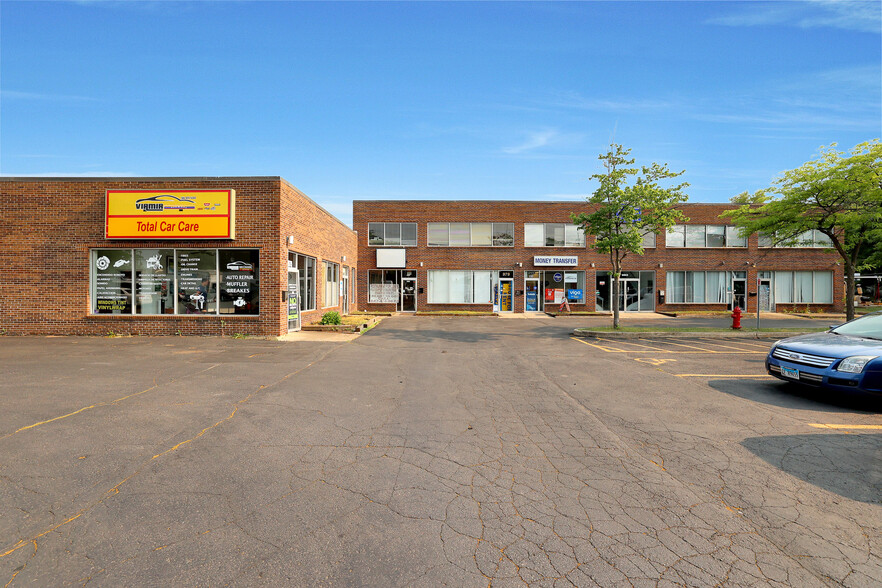 975-983 W Wise Rd, Schaumburg, IL for rent - Building Photo - Image 2 of 25