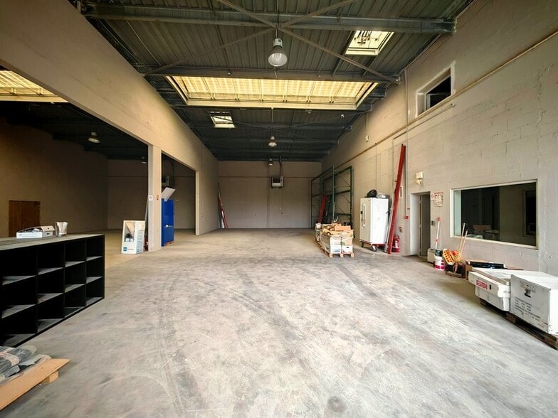 1 Rue Gloriette, Brie-Comte-Robert to rent - Building Photo - Image 1 of 7