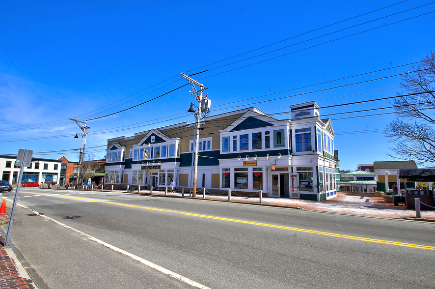 24 Bow St, Freeport, ME for sale - Building Photo - Image 1 of 1