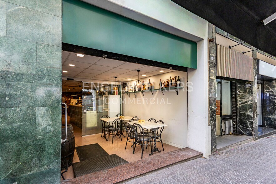 Retail in Barcelona, Barcelona to rent - Interior Photo - Image 1 of 1