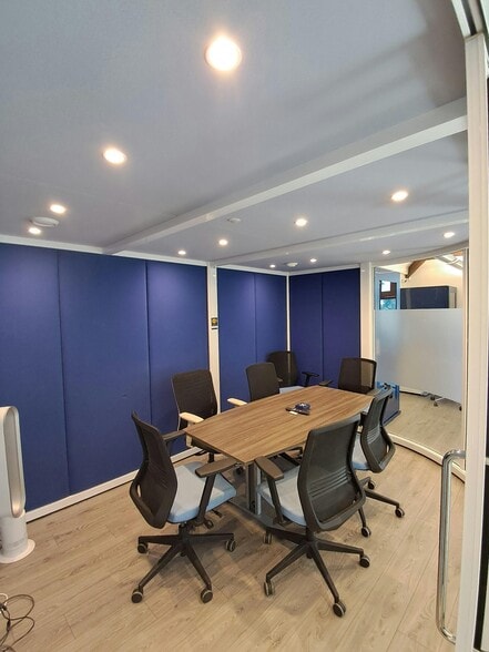 Lambwood Hl, Reading for sale - Interior Photo - Image 3 of 6