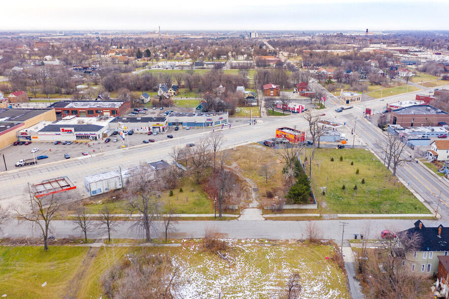 3720 Gratiot Ave, Detroit, MI for rent - Aerial - Image 3 of 13