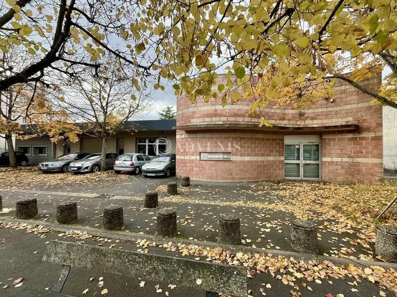 Light Industrial in Conflans-Sainte-Honorine for sale Building Photo- Image 1 of 10