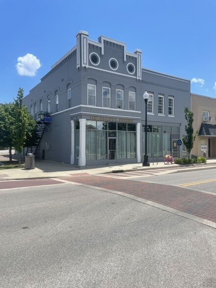 621 N Main St, Evansville, IN for sale - Building Photo - Image 1 of 4