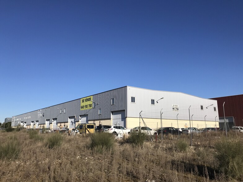 Calle Francisco de Medina Mendoza, 69, Cabanillas del Campo, Guadalajara for sale - Building Photo - Image 2 of 2