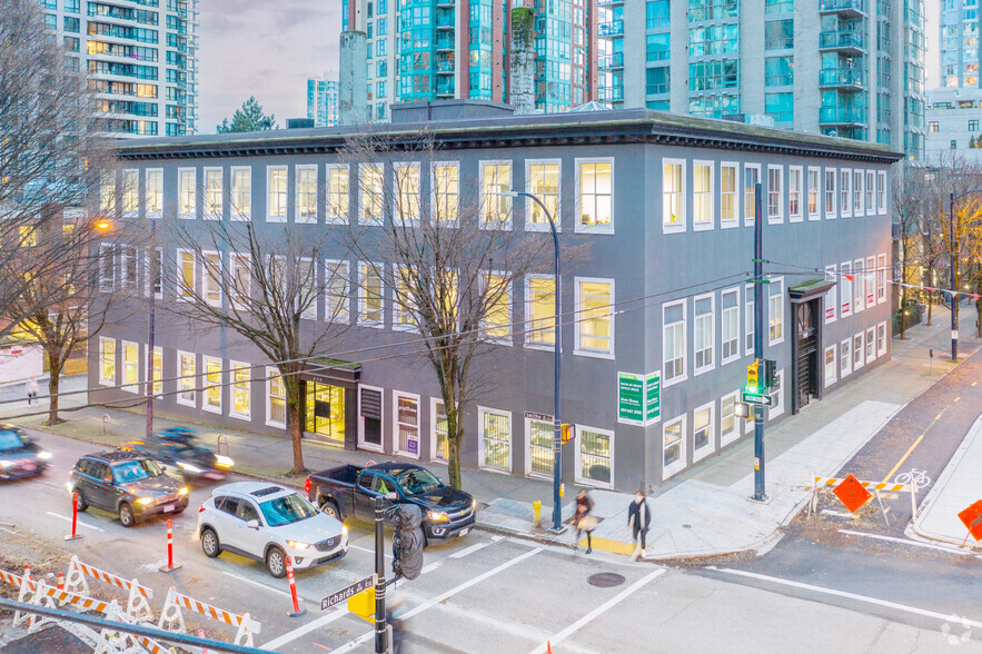 910 Richards St, Vancouver, BC for rent - Primary Photo - Image 1 of 3