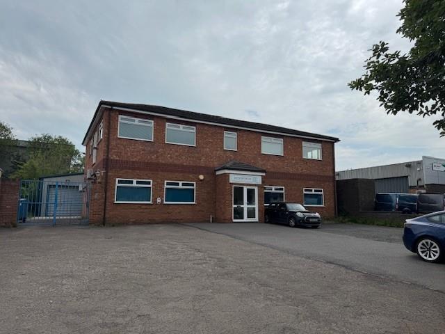 111 Masons Rd, Stratford Upon Avon to rent Primary Photo- Image 1 of 2