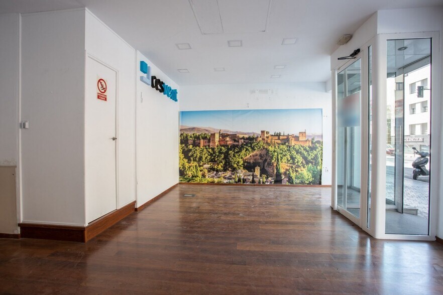 Calle Arabial, 75, Granada, Granada for sale - Lobby - Image 3 of 11