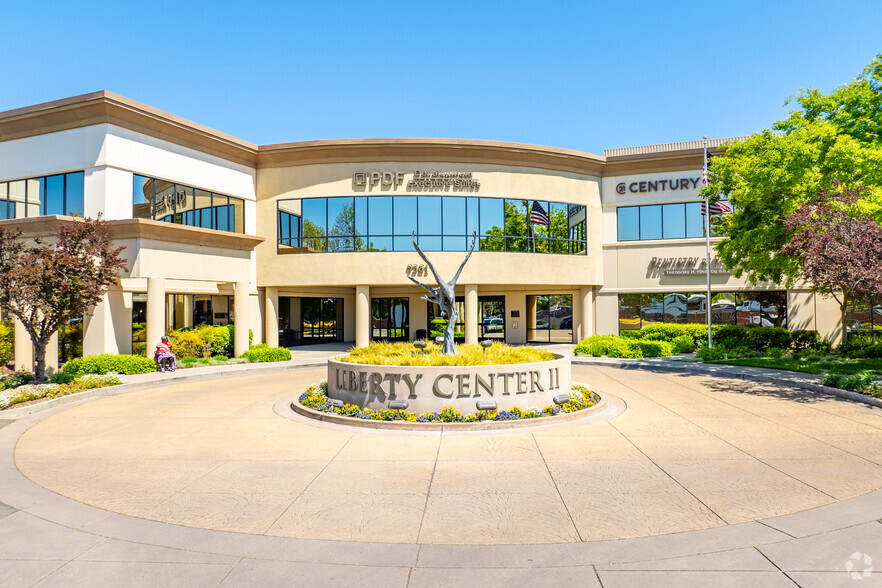 9381 E Stockton Blvd, Elk Grove, CA for rent - Building Photo - Image 3 of 7