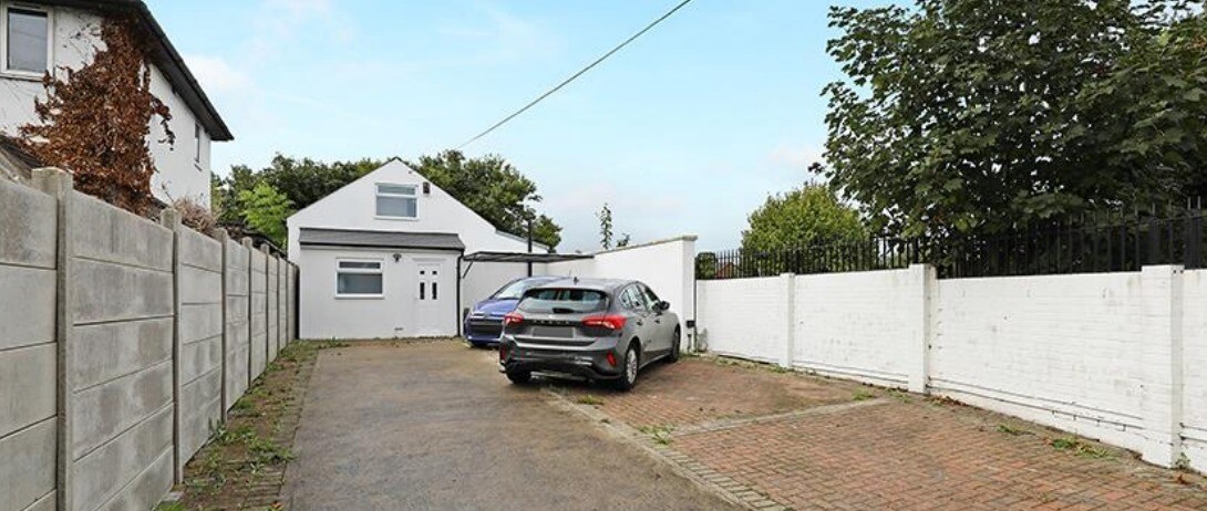 63 Green Wrythe Ln, Carshalton for sale Building Photo- Image 1 of 1