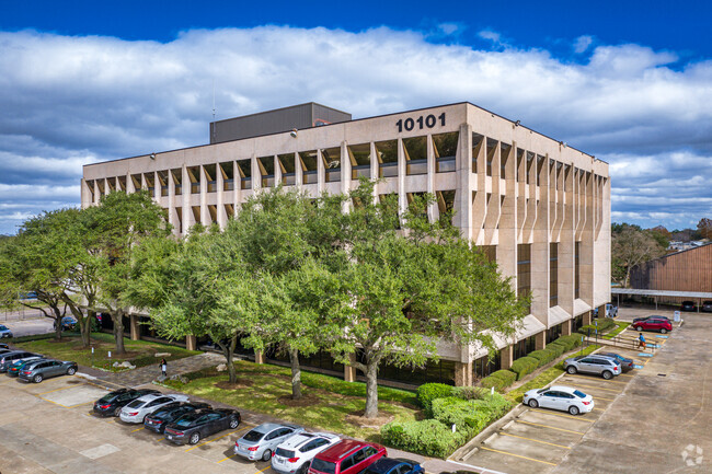 More details for 10101 Fondren Rd, Houston, TX - Office for Rent