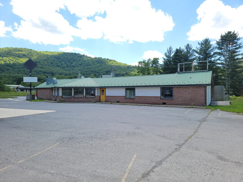 693 Slaty Fork Rd, Slatyfork, WV for rent - Primary Photo - Image 1 of 8