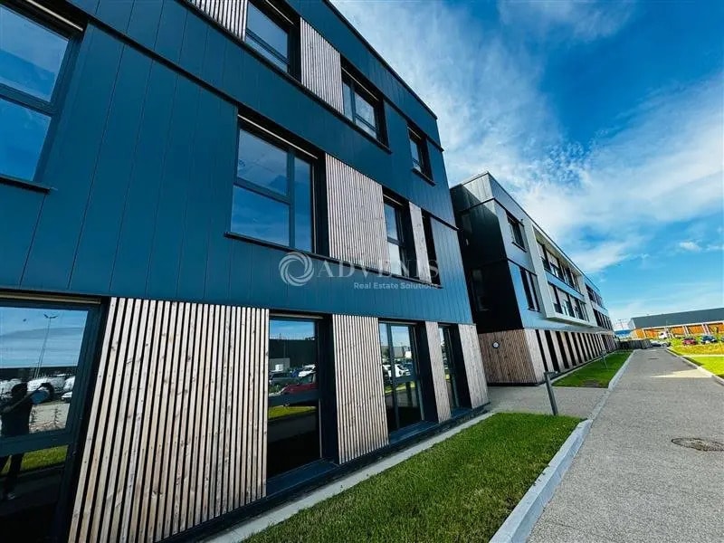 Location Bureaux 82 m² à 571 m² - Photo 1