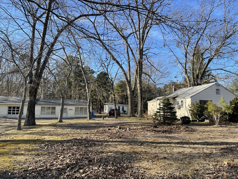 490 Monmouth Rd, Millstone Township, NJ for sale - Building Photo - Image 1 of 1