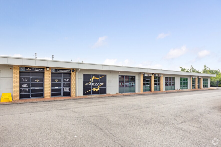 Innovation Way, Grimsby to rent - Building Photo - Image 2 of 5