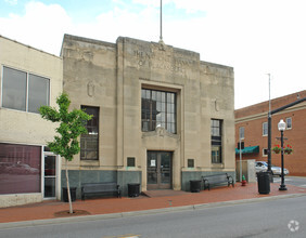 100 S Main St, Blacksburg, VA for rent Primary Photo- Image 1 of 3