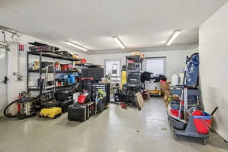 136 Chemin Du Moulin Carron, Écully to rent Interior Photo- Image 1 of 2