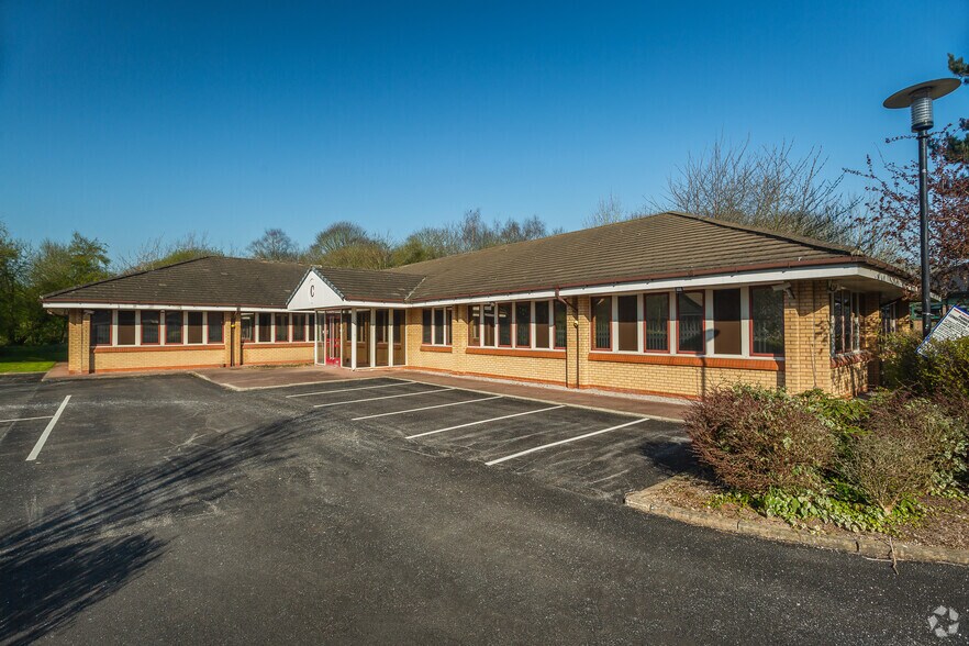 Tudor Rd, Runcorn for sale - Primary Photo - Image 1 of 1