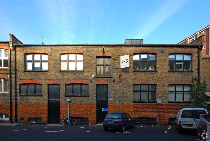 4-5 Long Yard, London for rent - Primary Photo - Image 1 of 5