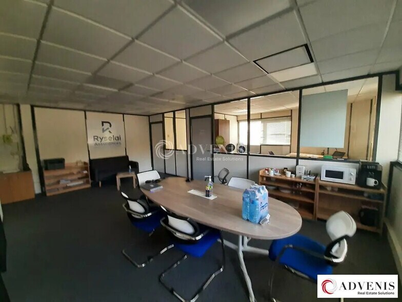 Office in Mérignac to rent - Interior Photo - Image 3 of 4