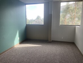 77 W Forest Ave, Flagstaff, AZ for rent Interior Photo- Image 2 of 4