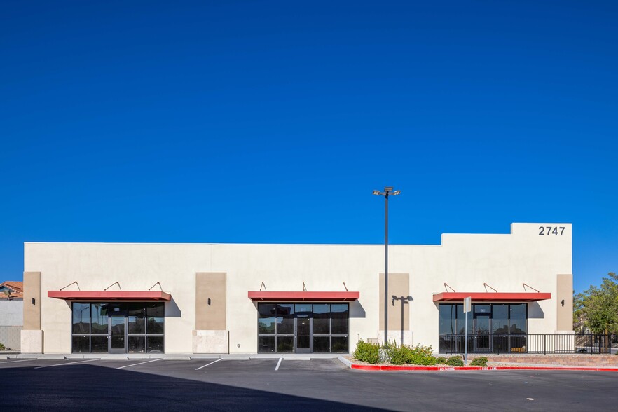 2747 N Rainbow Blvd, Las Vegas, NV for rent - Building Photo - Image 1 of 7