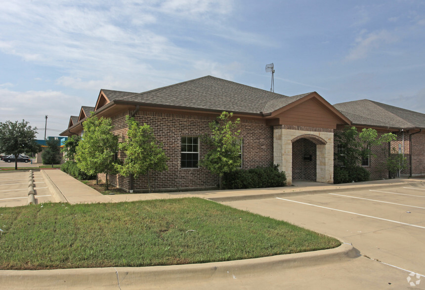 200 Meadowlands Blvd, Keller, TX for sale - Building Photo - Image 3 of 16