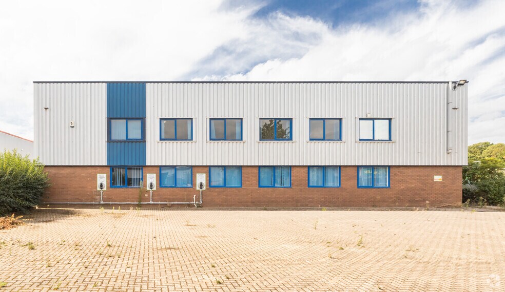 16 Caswell Rd, Northampton to rent - Building Photo - Image 2 of 2