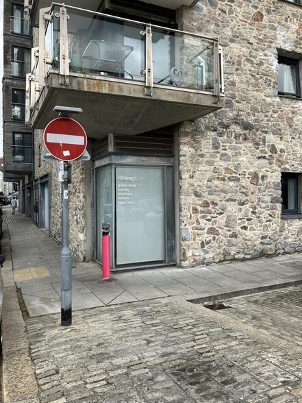 Sutton Wharf, Plymouth to rent - Building Photo - Image 1 of 2