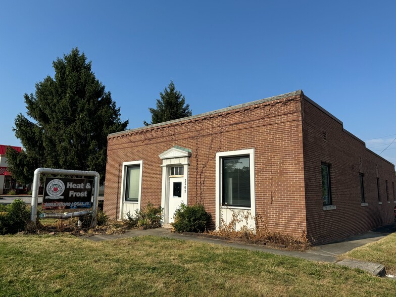 3302 S East St, Indianapolis, IN for sale - Building Photo - Image 1 of 10