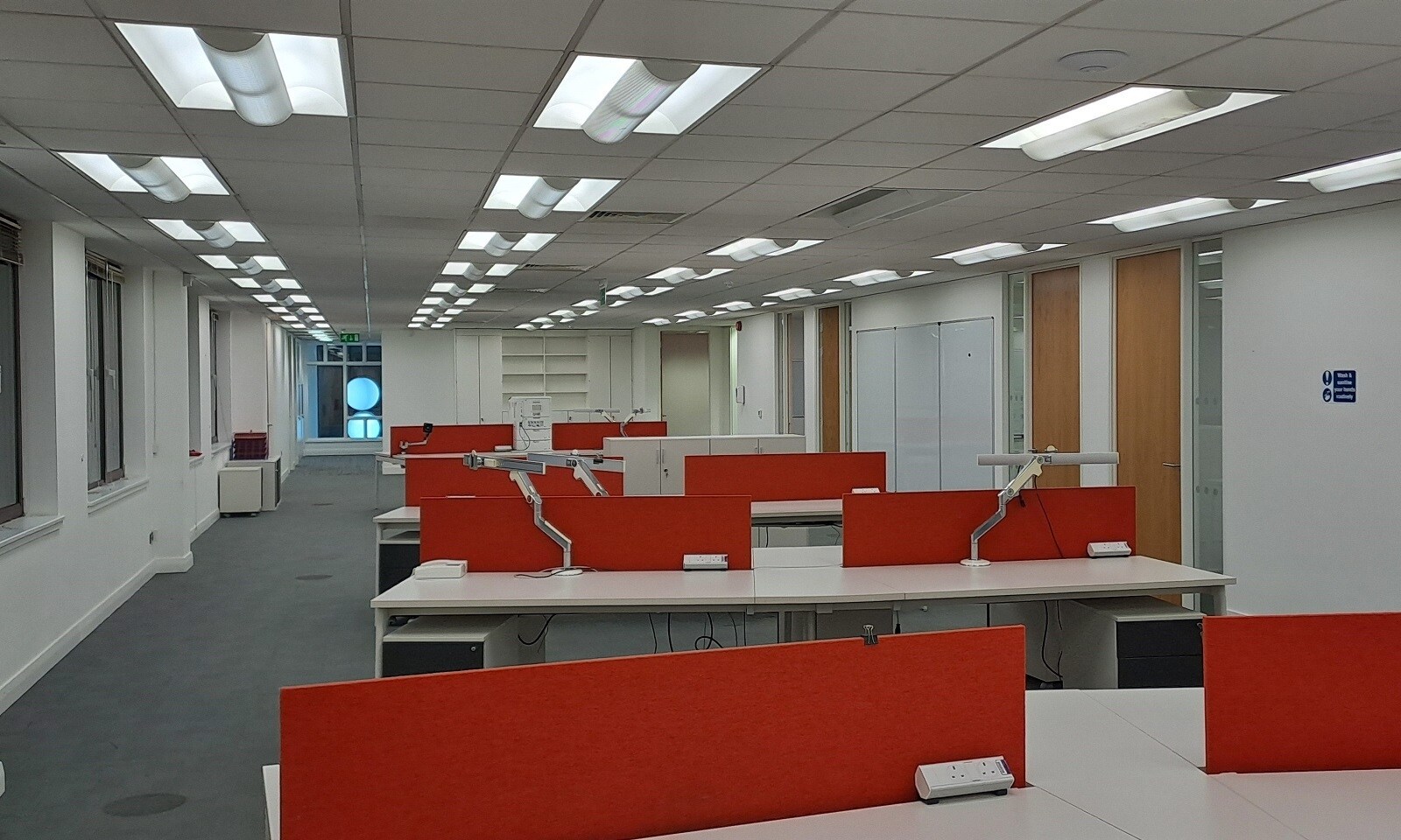 London Rd, Dorking to rent Interior Photo- Image 1 of 2