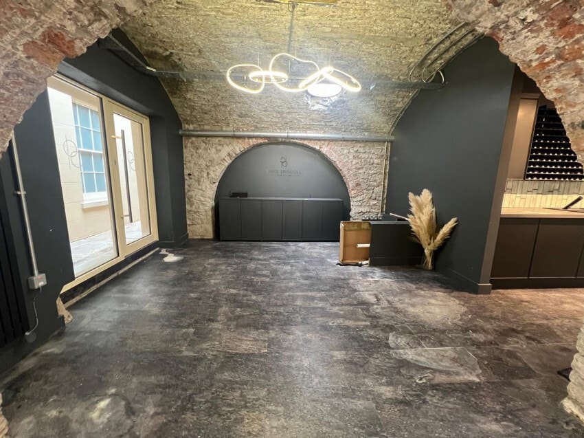 Guinea St, Bristol to rent Interior Photo- Image 1 of 6