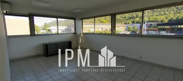 Location Bureaux 31 m² - Photo 1