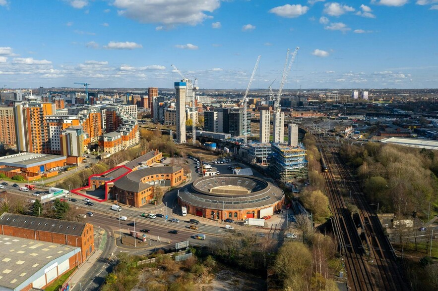 Graingers Way, Leeds for rent - Building Photo - Image 1 of 17