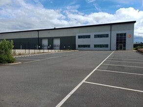 Leicester Rd, Market Harborough to rent Building Photo- Image 1 of 2