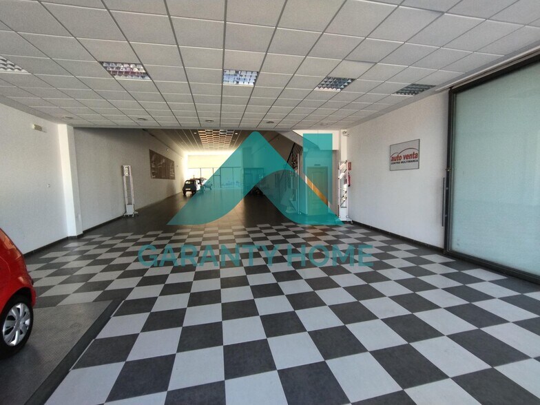 Retail in Cáceres, Cáceres to rent - Building Photo - Image 2 of 10