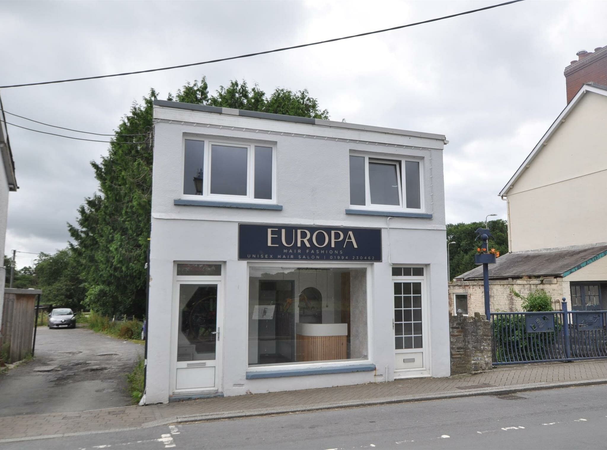 Pentre Rd, Carmarthen to rent Building Photo- Image 1 of 3