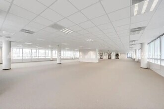 Office in Massy to rent Interior Photo- Image 2 of 4