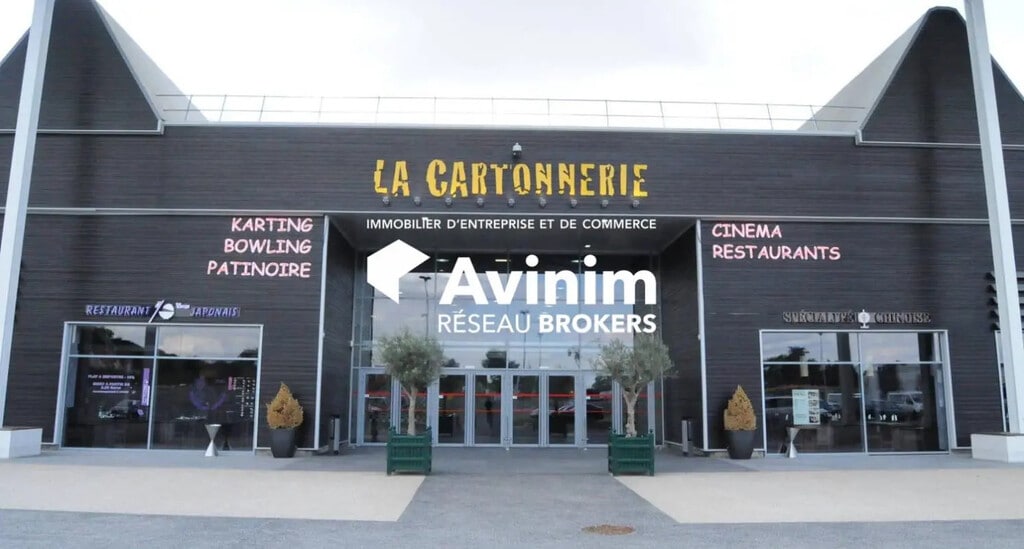 Location Commerce 350 m² - Photo 1