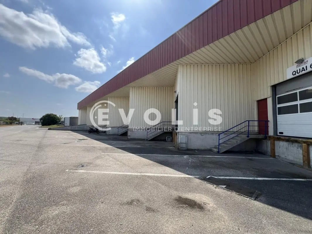 Light Industrial in Corbas to rent Building Photo- Image 1 of 22