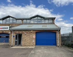 Newark Clos, Royston to rent Building Photo- Image 1 of 4