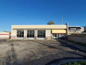 4525 S Noland Rd, Independence, MO for rent Building Photo- Image 1 of 7