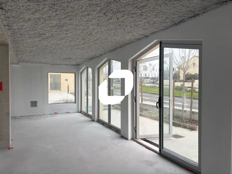 Retail in Eysines to rent Interior Photo- Image 1 of 10