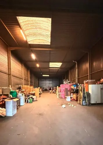 Industrial in Montreuil to rent - Building Photo - Image 2 of 4