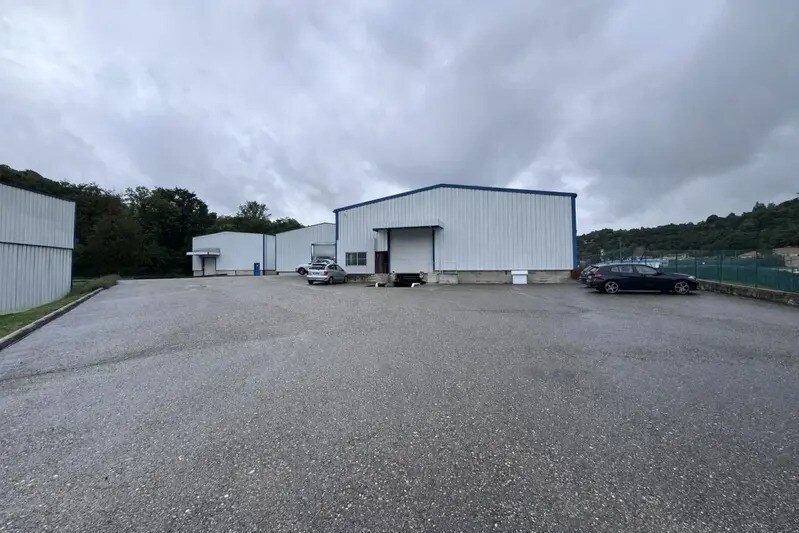 Industrial in Vienne for sale Building Photo- Image 1 of 17