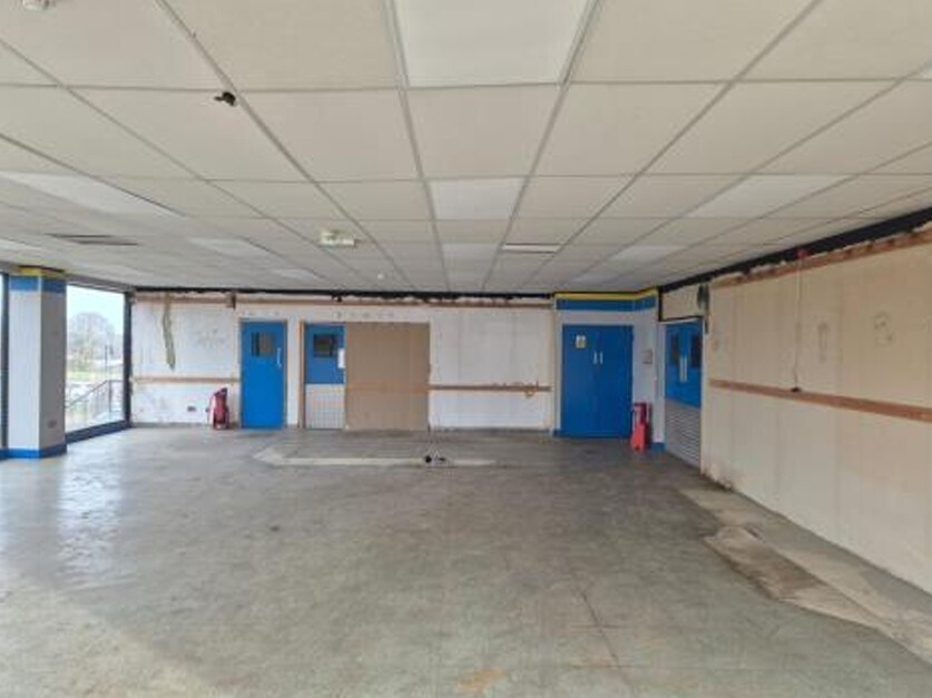 12 Parkhurst Rd, Newport to rent Interior Photo- Image 1 of 1