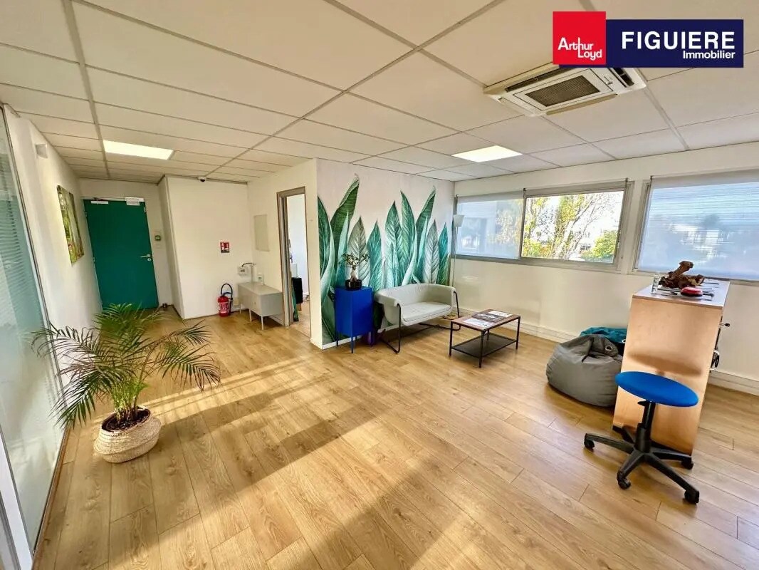 115 Rue Claude Nicolas Ledoux, Aix-en-Provence to rent Interior Photo- Image 1 of 9