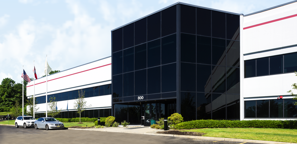 800 Corporate Dr, Mahwah, NJ for sale - Building Photo - Image 1 of 1