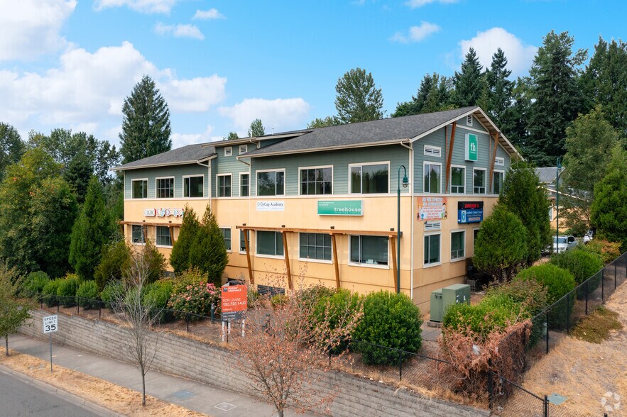 34704 11th Ave S, Federal Way, WA to rent - Primary Photo - Image 1 of 11