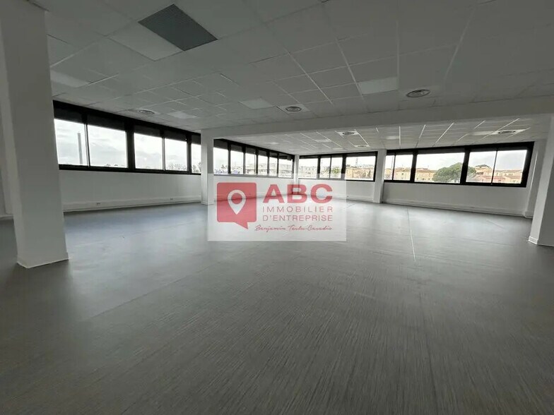 Office in Lattes to rent - Building Photo - Image 3 of 6